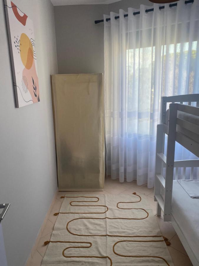Cheerful 2-Bedroom Apartment In Golem Golem  Bagian luar foto