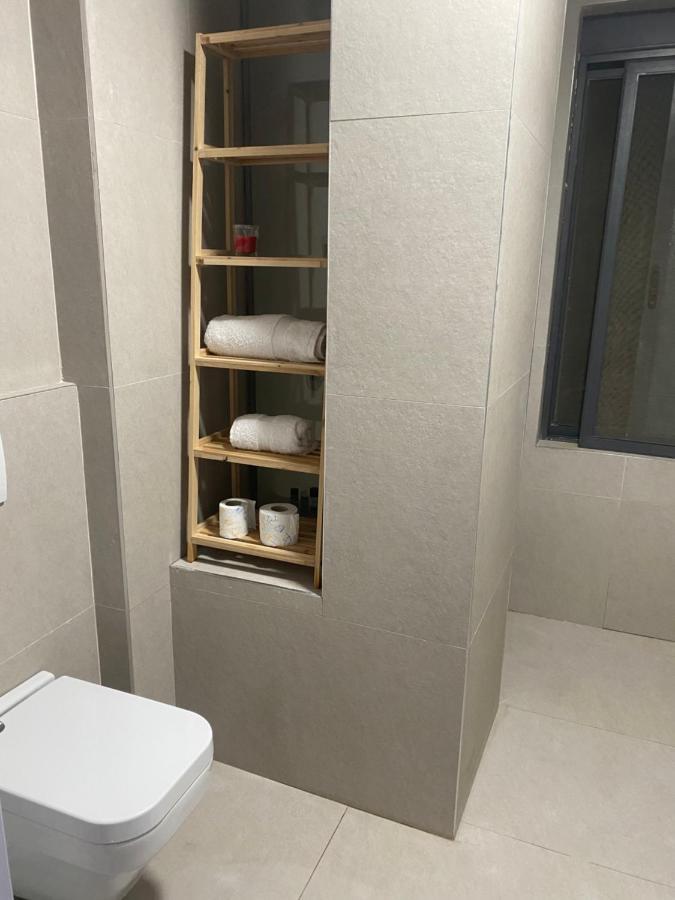 Cheerful 2-Bedroom Apartment In Golem Golem  Bagian luar foto