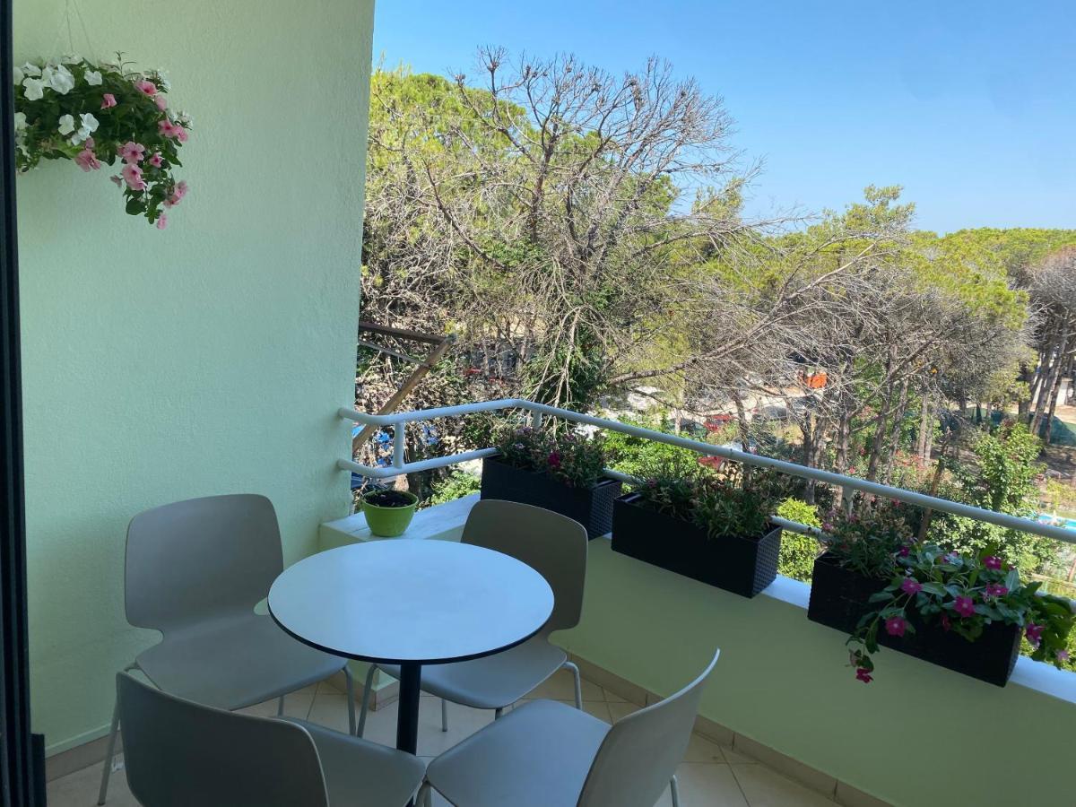Cheerful 2-Bedroom Apartment In Golem Golem  Bagian luar foto