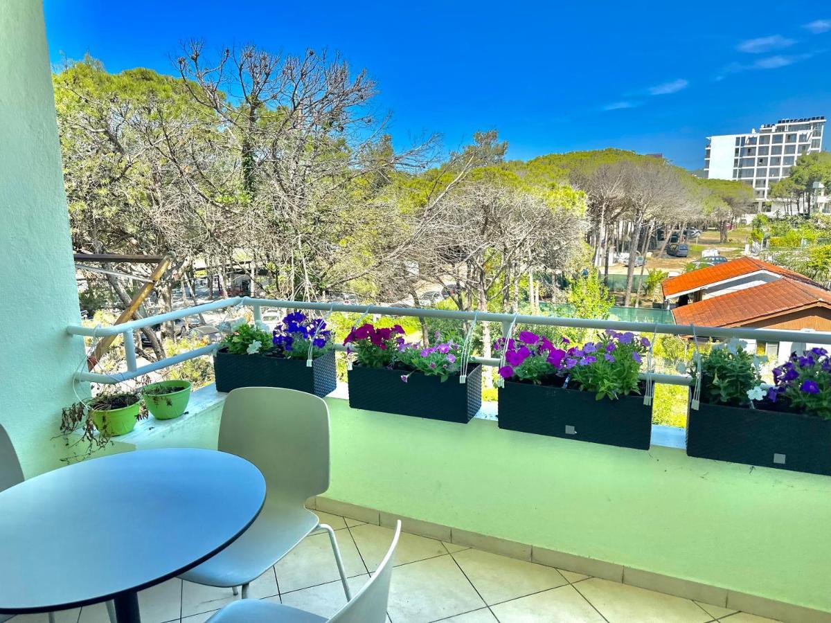 Cheerful 2-Bedroom Apartment In Golem Golem  Bagian luar foto